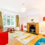 Rent 5 bedroom house of 176 m² in London