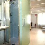 Rent 1 bedroom apartment of 40 m² in Barcelona