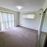 Rent 3 bedroom house in  Benowa QLD 4217                        