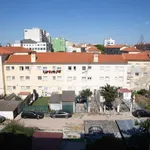 Rent 5 bedroom apartment of 100 m² in lisbon