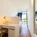 Rent a room of 14 m² in Barcelona