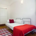 Rent 3 bedroom apartment in Barcelona