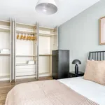 Miete 2 Schlafzimmer wohnung von 1184 m² in Zurich