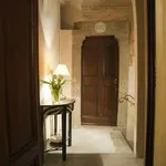 Studio of 100 m² in Florence