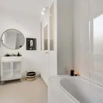 Rent 3 bedroom apartment of 85 m² in Paris