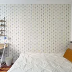 Rent a room of 170 m² in Lisboa