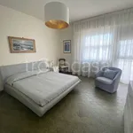 Rent 5 bedroom apartment of 190 m² in Forte dei Marmi