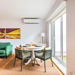 Rent 2 bedroom apartment of 1722 m² in Lisbon