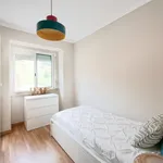 Rent 4 bedroom apartment in Lisbon