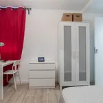 Rent 4 bedroom apartment in Valencia