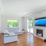 Rent 5 bedroom house of 320 m² in Roma