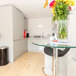 Rent 2 bedroom flat in London