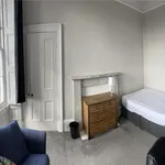 Rent 4 bedroom flat in Edinburgh  South