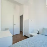 Rent 16 bedroom apartment in Lisbon