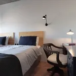 Rent a room of 100 m² in Lisbon