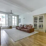 Appartement de 1300 m² avec 3 chambre(s) en location à Paris