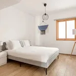 Rent 5 bedroom apartment of 120 m² in Porto