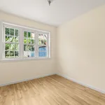 Rent 3 bedroom apartment in Queens