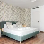 Rent 4 bedroom apartment of 130 m² in Valencia