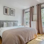 Rent 2 bedroom apartment of 59 m² in paris