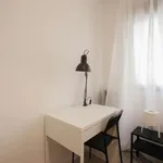 Rent a room of 150 m² in valencia