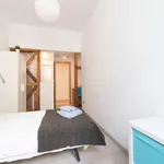 Rent a room of 120 m² in lisbon