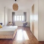 Rent a room in lisbon