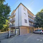 Rent 3 bedroom apartment in modena