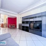 Affitto 2 camera appartamento di 62 m² in Naples