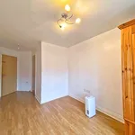 Rent 2 bedroom apartment in Fleet