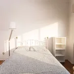 Rent 6 bedroom apartment of 100 m² in lisbon