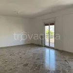 Affitto 5 camera appartamento di 140 m² in Palermo