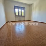 Rent 3 bedroom apartment of 90 m² in Leini