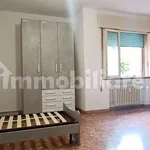 Rent 5 bedroom apartment of 100 m² in Venice