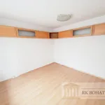 Pronajměte si 4 ložnic/e byt o rozloze 80 m² v Prague