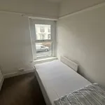 Rent 3 bedroom flat in Wales