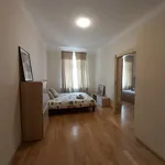 Pronajměte si 3 ložnic/e byt o rozloze 85 m² v Prague