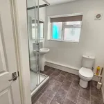 Rent 3 bedroom flat in South East England