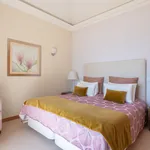 Rent 3 bedroom house of 300 m² in Funchal