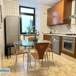 Affitto 2 camera appartamento di 77 m² in Triest