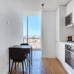 Rent 3 bedroom apartment of 1076 m² in Lisbon