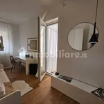 Affitto 3 camera appartamento di 85 m² in Triest