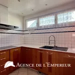 Appartement de 82 m² avec 3 chambre(s) en location à Nanterre