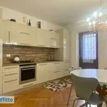 Rent 1 bedroom apartment of 90 m² in Verona