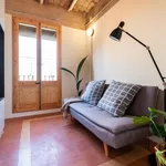 Rent 1 bedroom apartment of 32 m² in Barcelona