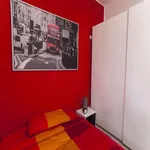 Rent a room in milan