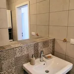 Pronajměte si 3 ložnic/e byt o rozloze 69 m² v Prague