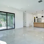 Rent 3 bedroom apartment of 160 m² in Austin