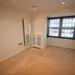 Rent 2 bedroom flat in Leigh-On-Sea