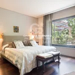 Rent 5 bedroom apartment of 450 m² in Barcelona